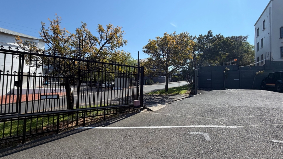 To Let Commercial Property for Rent in Somerset West Western Cape